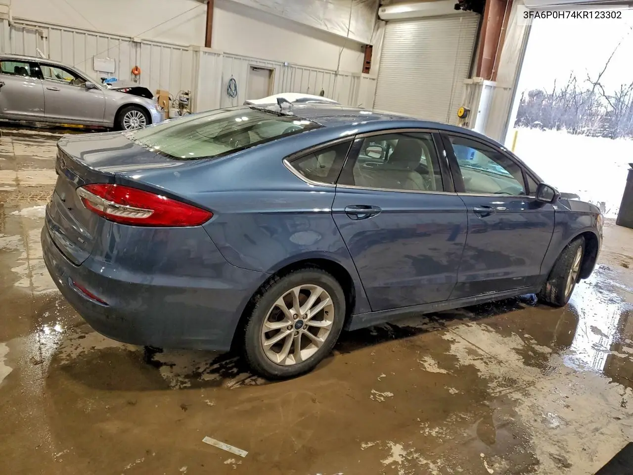 3FA6P0H74KR123302 2019 Ford Fusion Se
