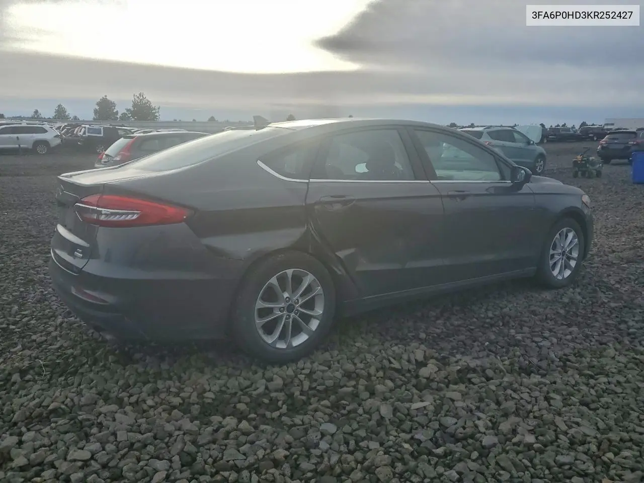 3FA6P0HD3KR252427 2019 Ford Fusion Se