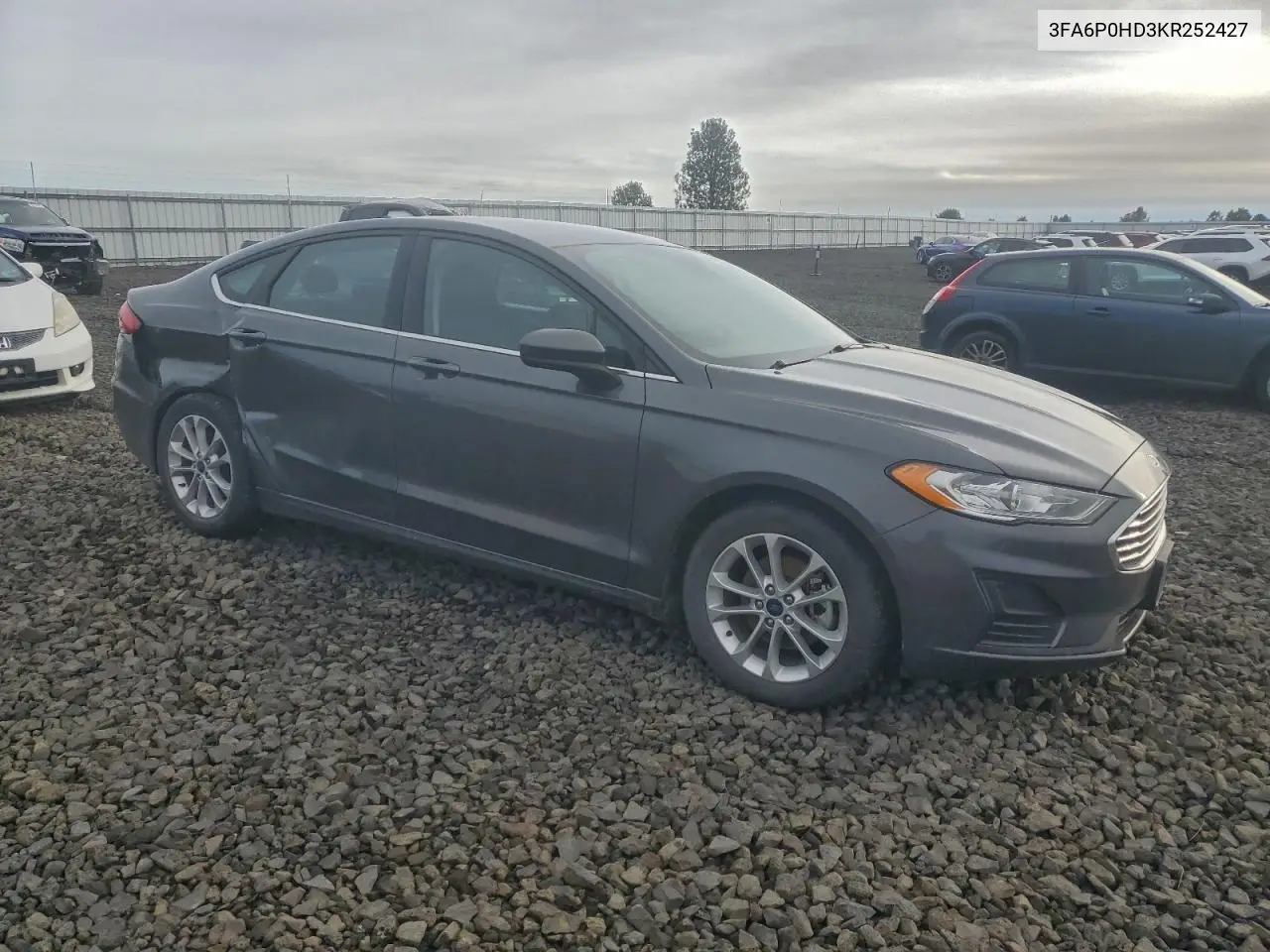 3FA6P0HD3KR252427 2019 Ford Fusion Se