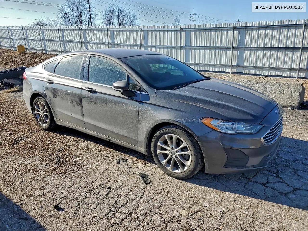 3FA6P0HD9KR203605 2019 Ford Fusion Se