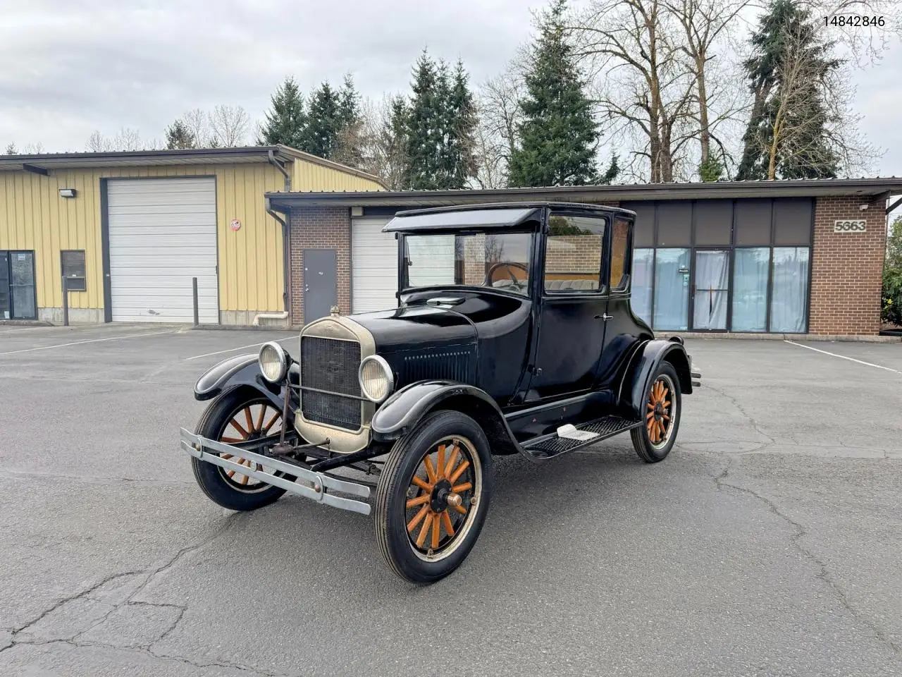 1927 Ford Model T VIN: 14842846 Lot: 47589876