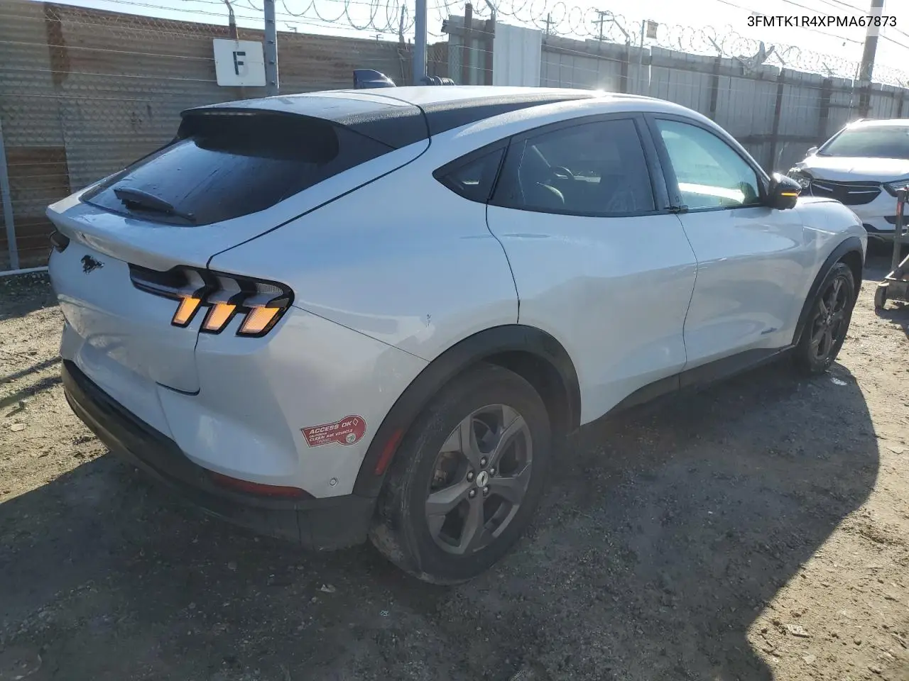 3FMTK1R4XPMA67873 2023 Ford Mustang Mach-E Select
