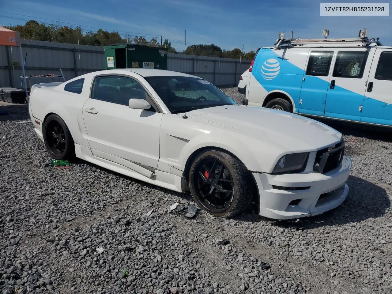 1ZVFT82H855231528 2005 Ford Mustang Gt