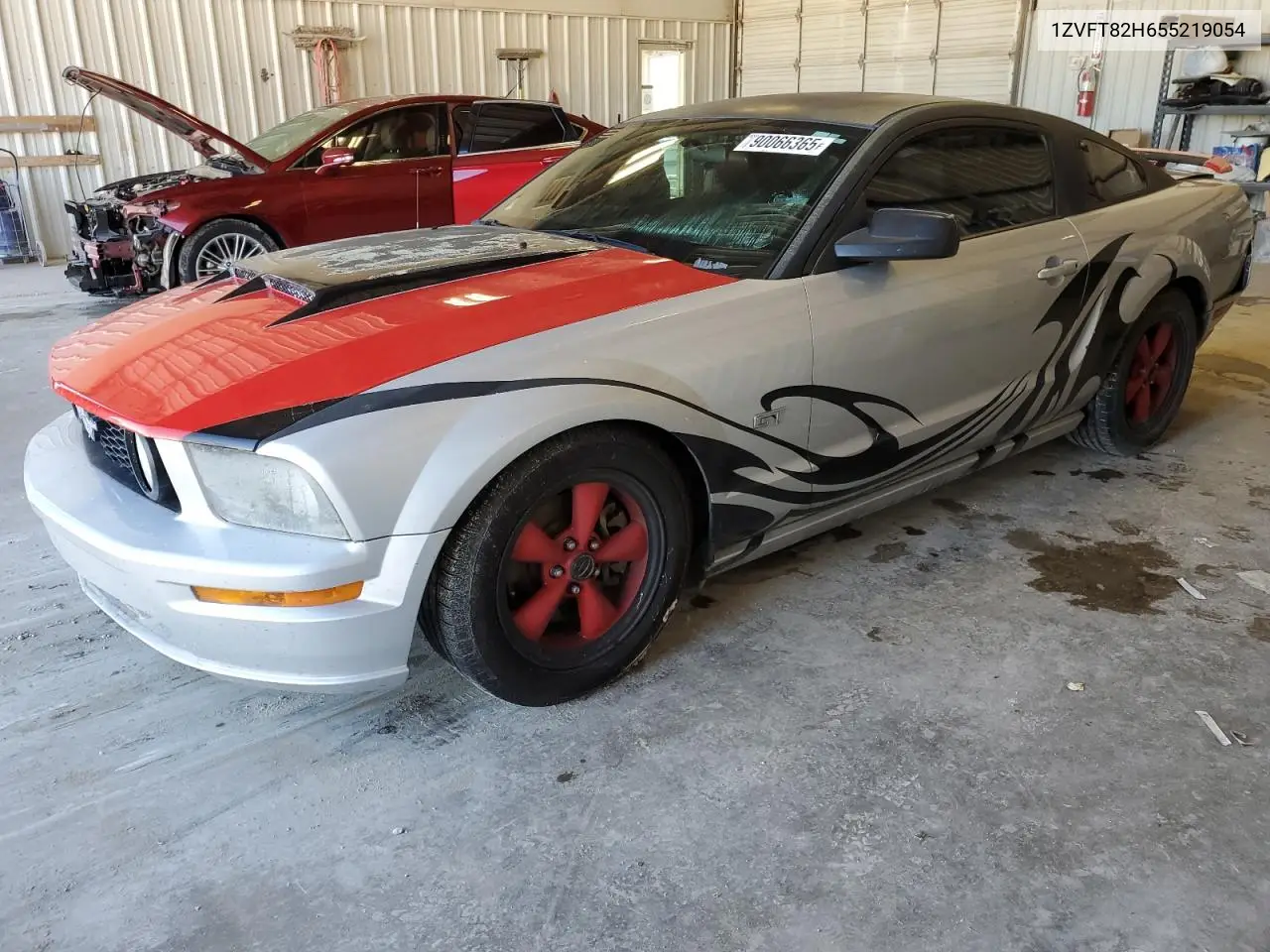1ZVFT82H655219054 2005 Ford Mustang Gt