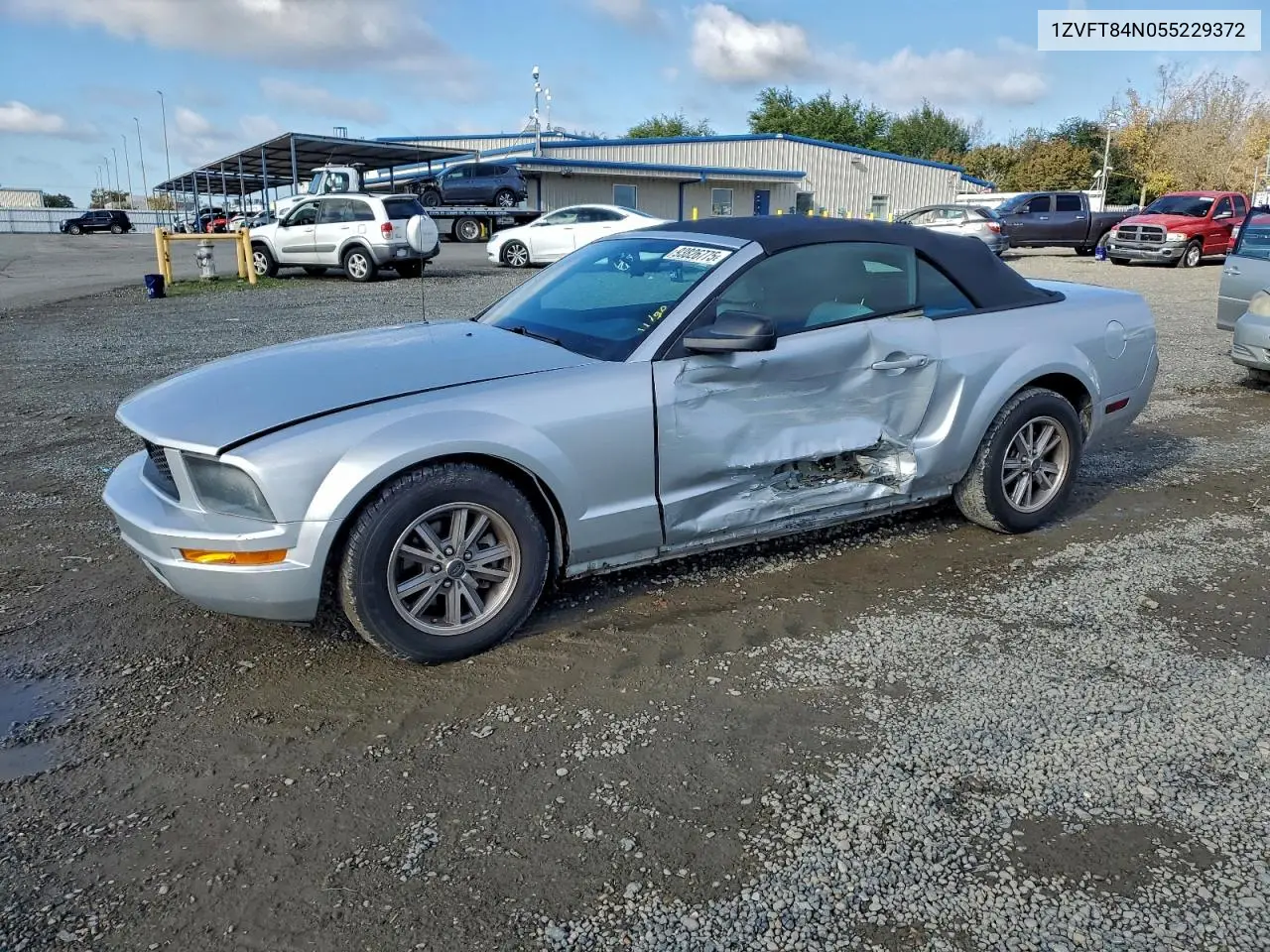 1ZVFT84N055229372 2005 Ford Mustang