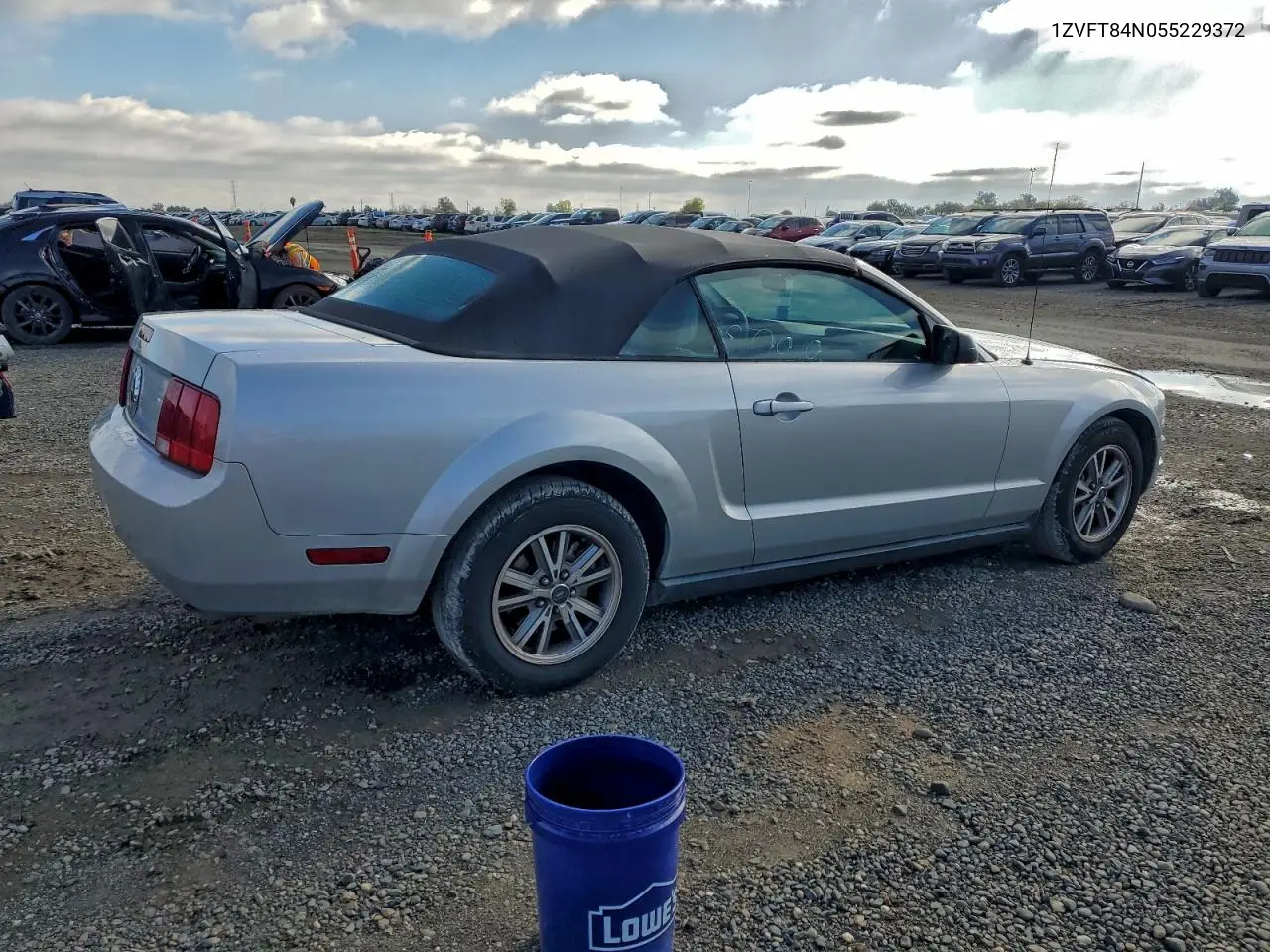 1ZVFT84N055229372 2005 Ford Mustang