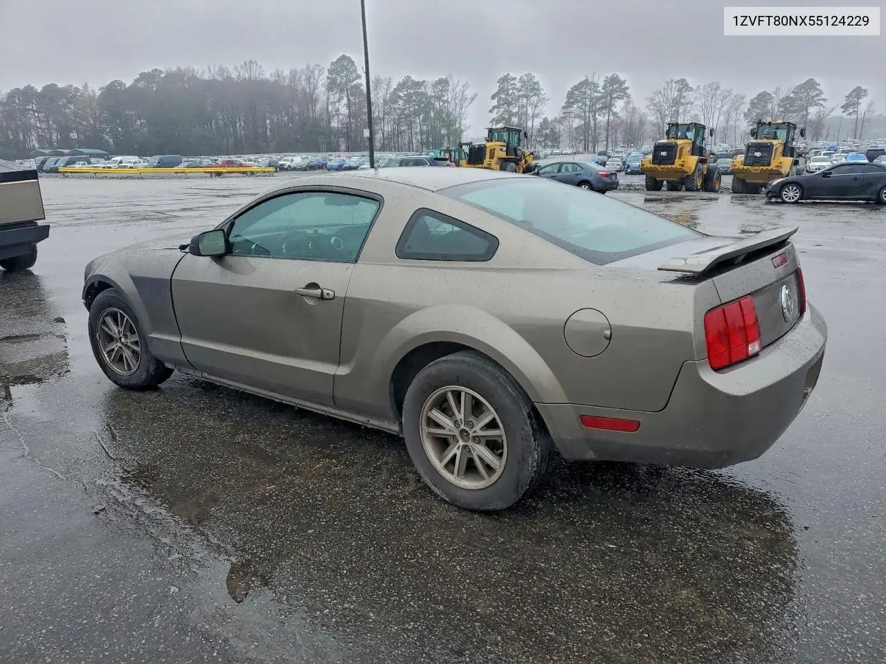 1ZVFT80NX55124229 2005 Ford Mustang