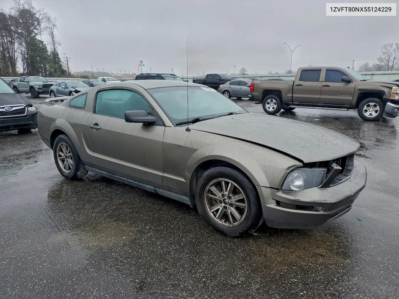 1ZVFT80NX55124229 2005 Ford Mustang