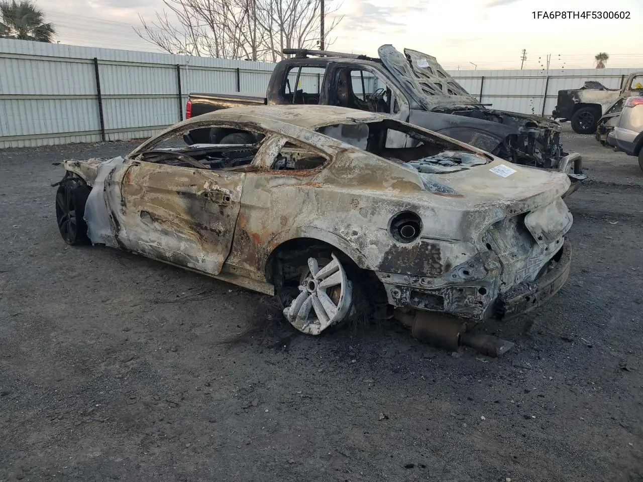 1FA6P8TH4F5300602 2015 Ford Mustang