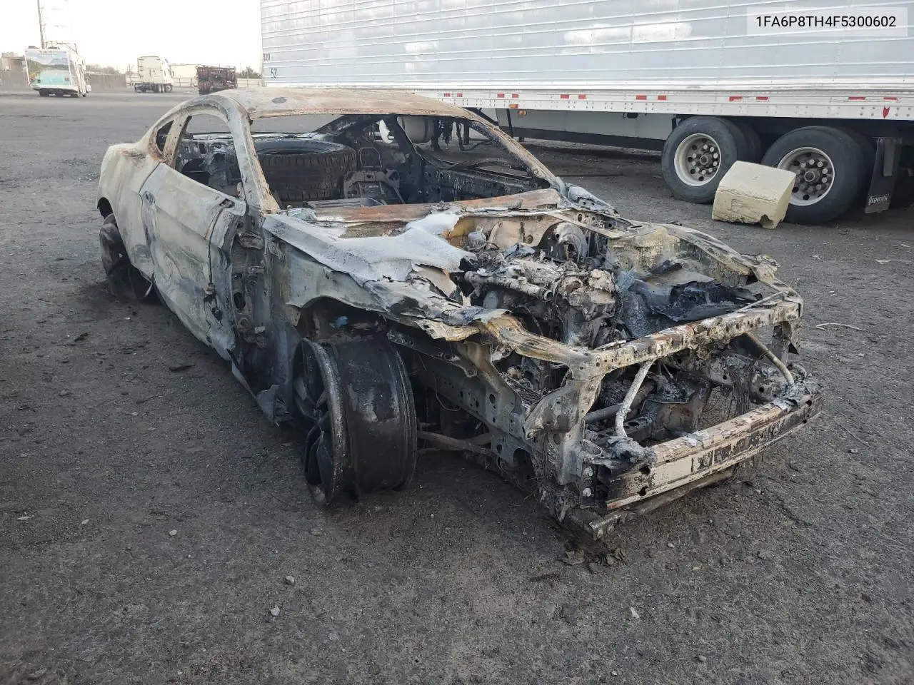 1FA6P8TH4F5300602 2015 Ford Mustang