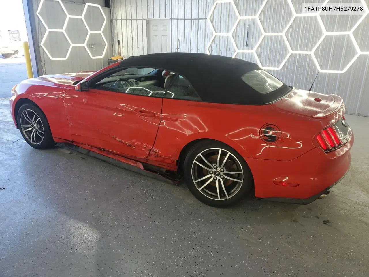 1FATP8UH7H5279278 2017 Ford Mustang