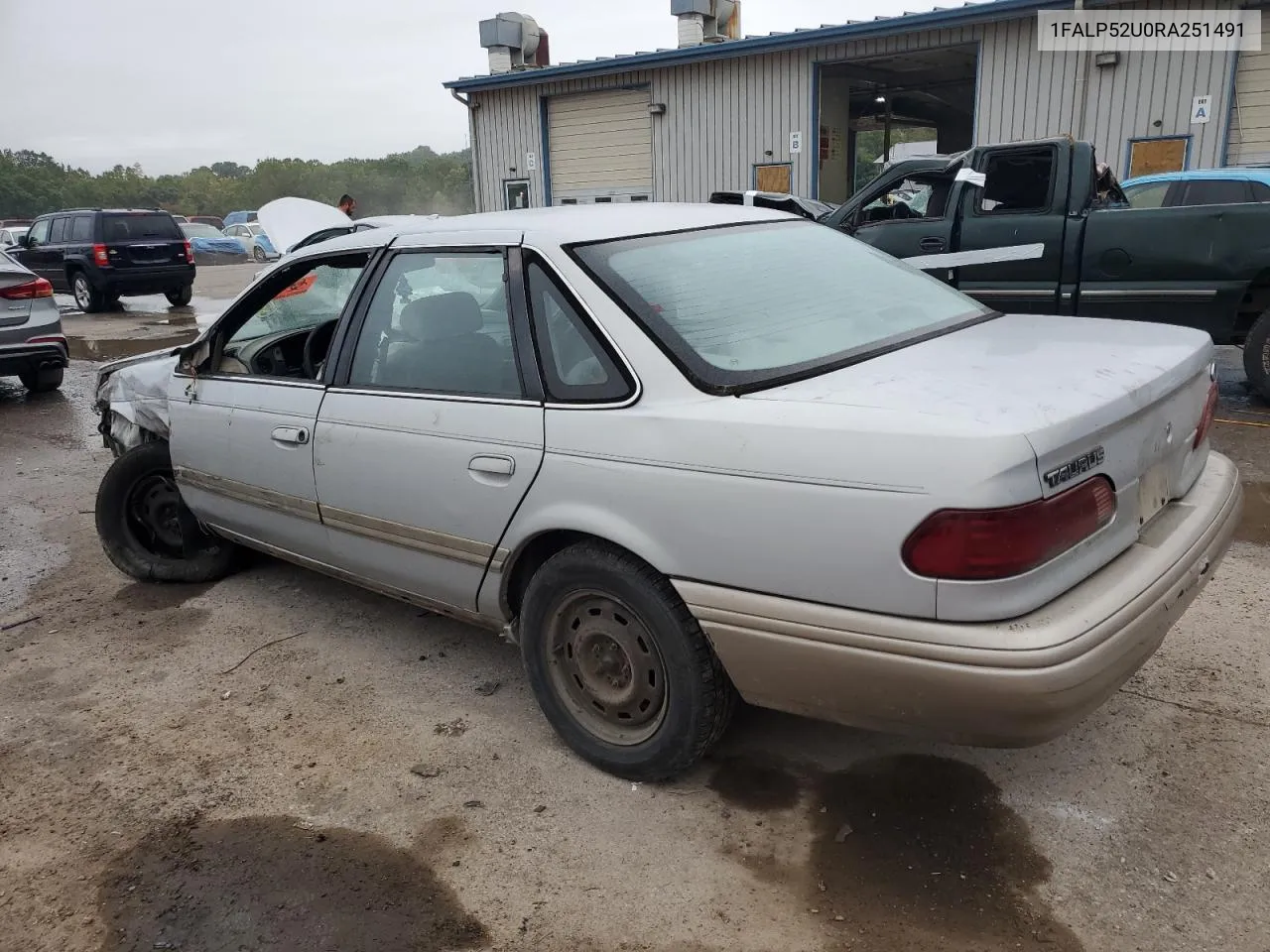 1994 Ford Taurus Gl VIN: 1FALP52U0RA251491 Lot: 71640224