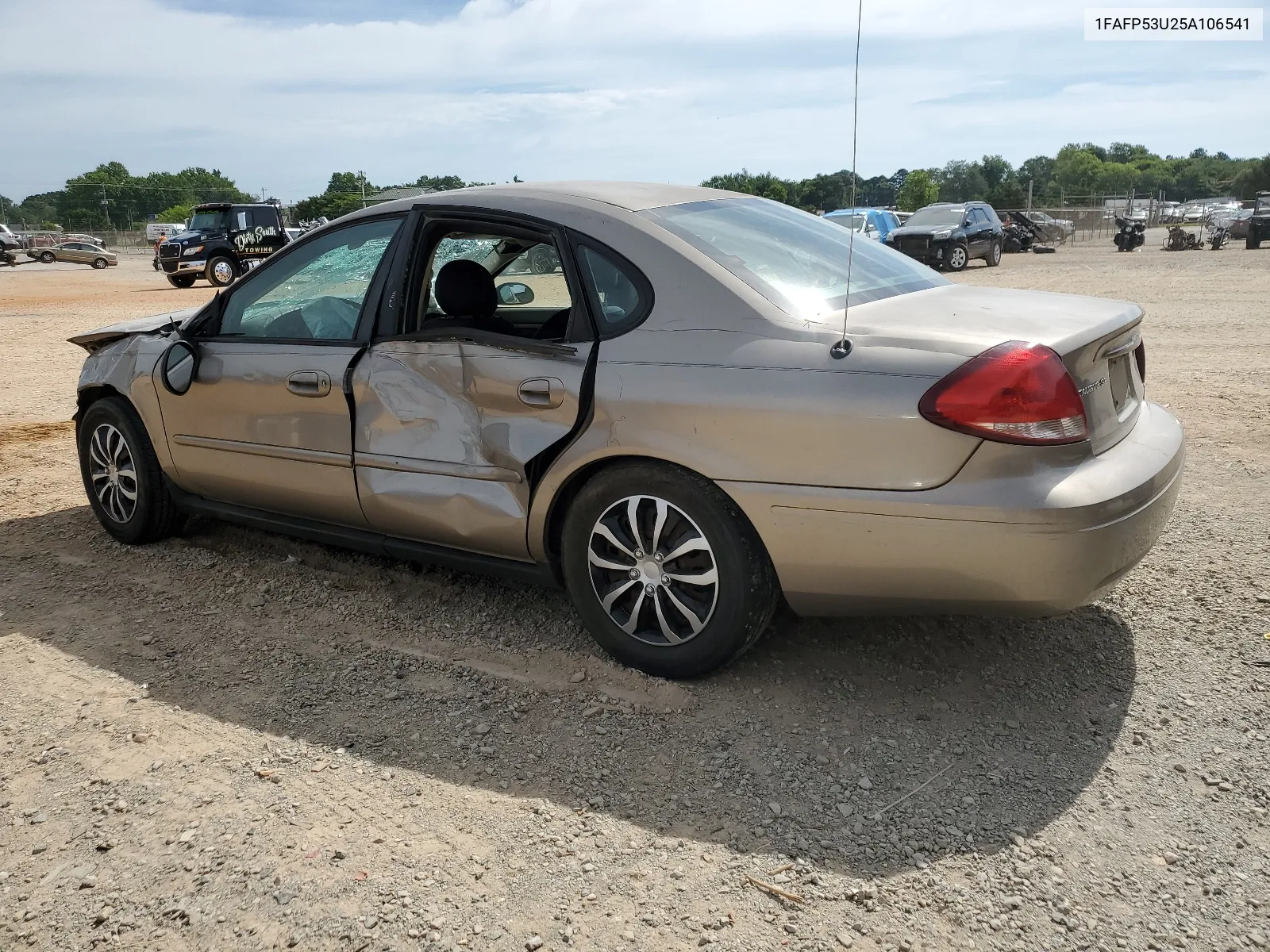 1FAFP53U25A106541 2005 Ford Taurus Se