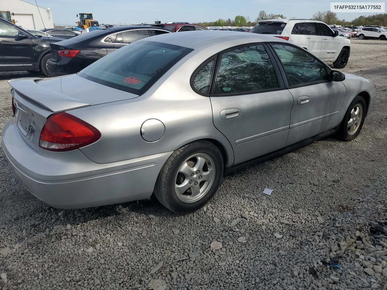 2005 Ford Taurus Se VIN: 1FAFP53215A177552 Lot: 64143844