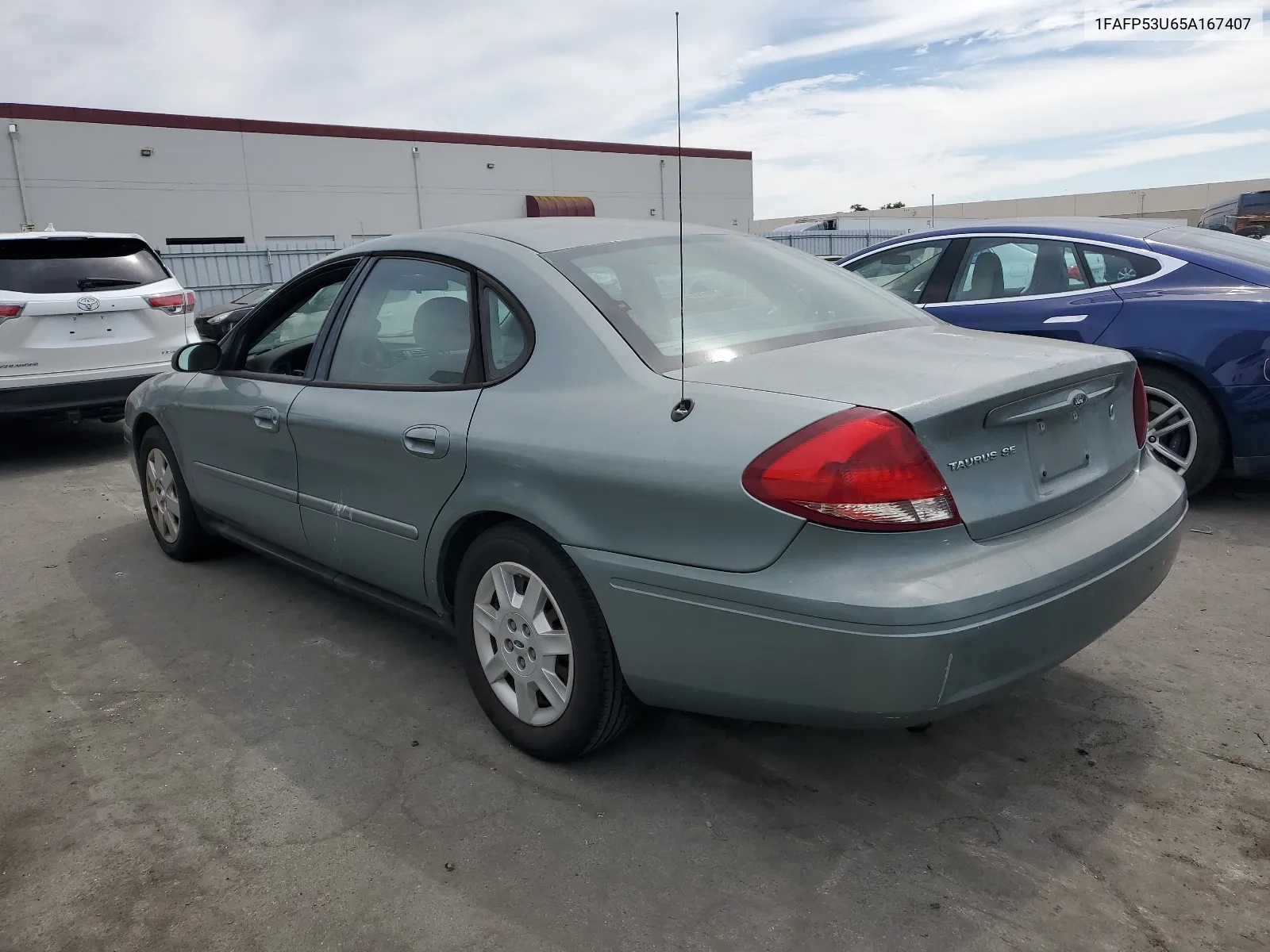 2005 Ford Taurus Se VIN: 1FAFP53U65A167407 Lot: 65836624