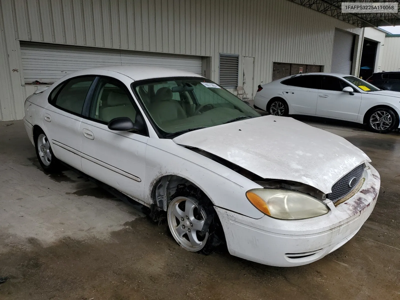 2005 Ford Taurus Se VIN: 1FAFP53225A110068 Lot: 66073864