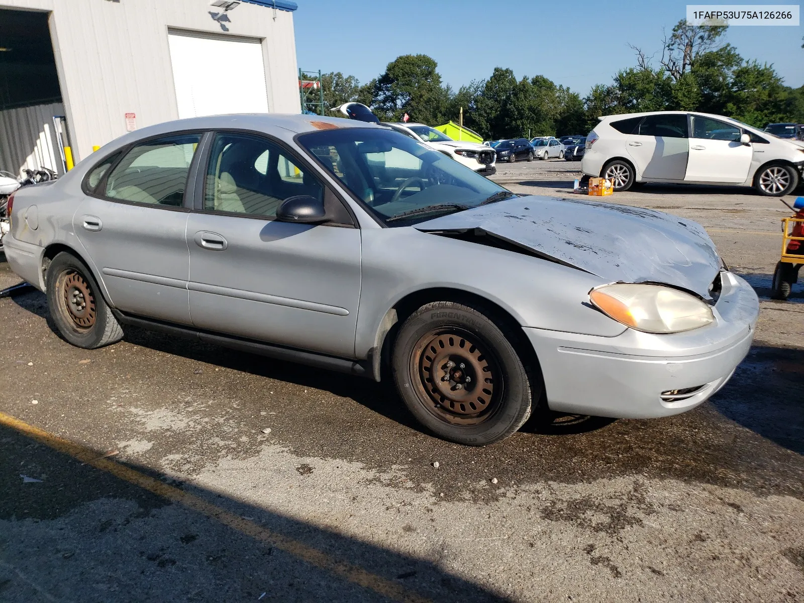 2005 Ford Taurus Se VIN: 1FAFP53U75A126266 Lot: 66434864