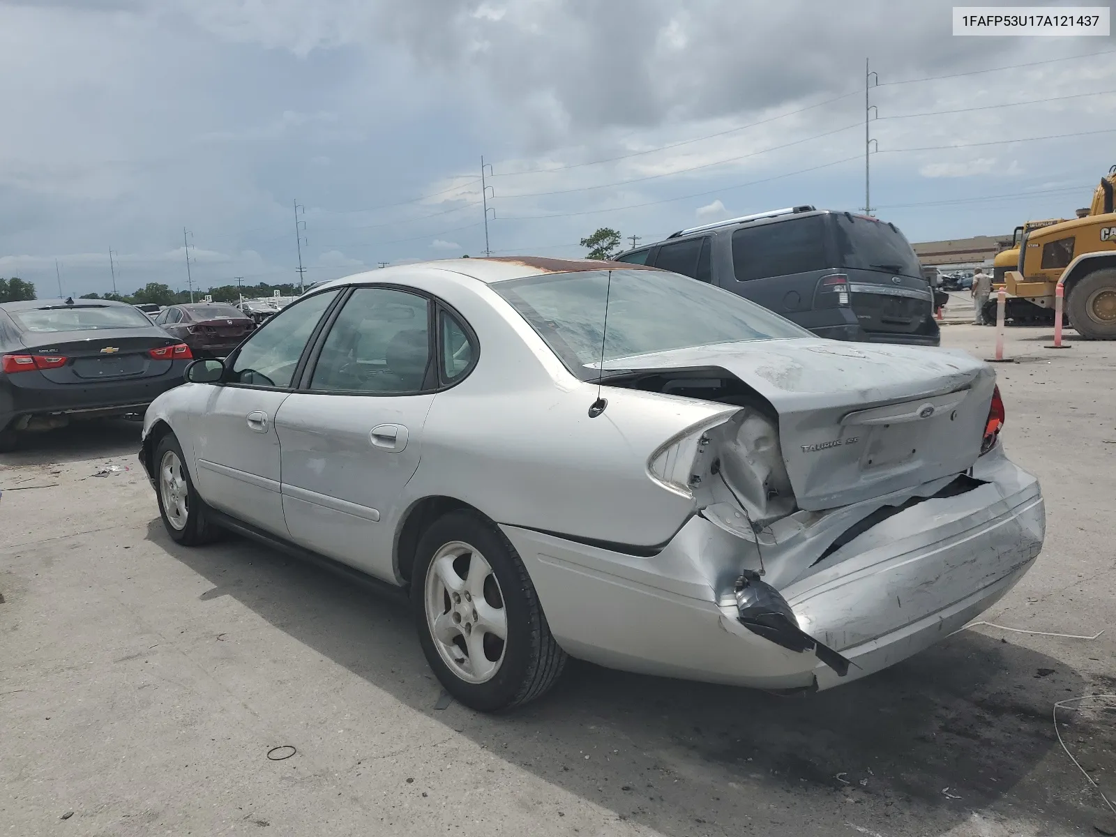 2007 Ford Taurus Se VIN: 1FAFP53U17A121437 Lot: 61504634