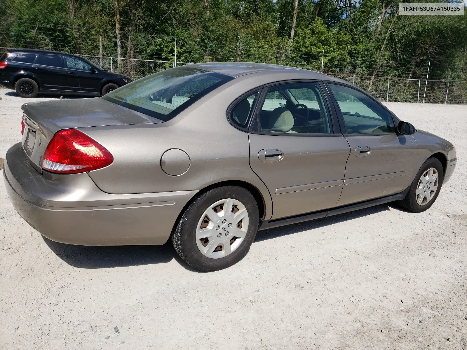 2007 Ford Taurus Se VIN: 1FAFP53U67A150335 Lot: 63900474