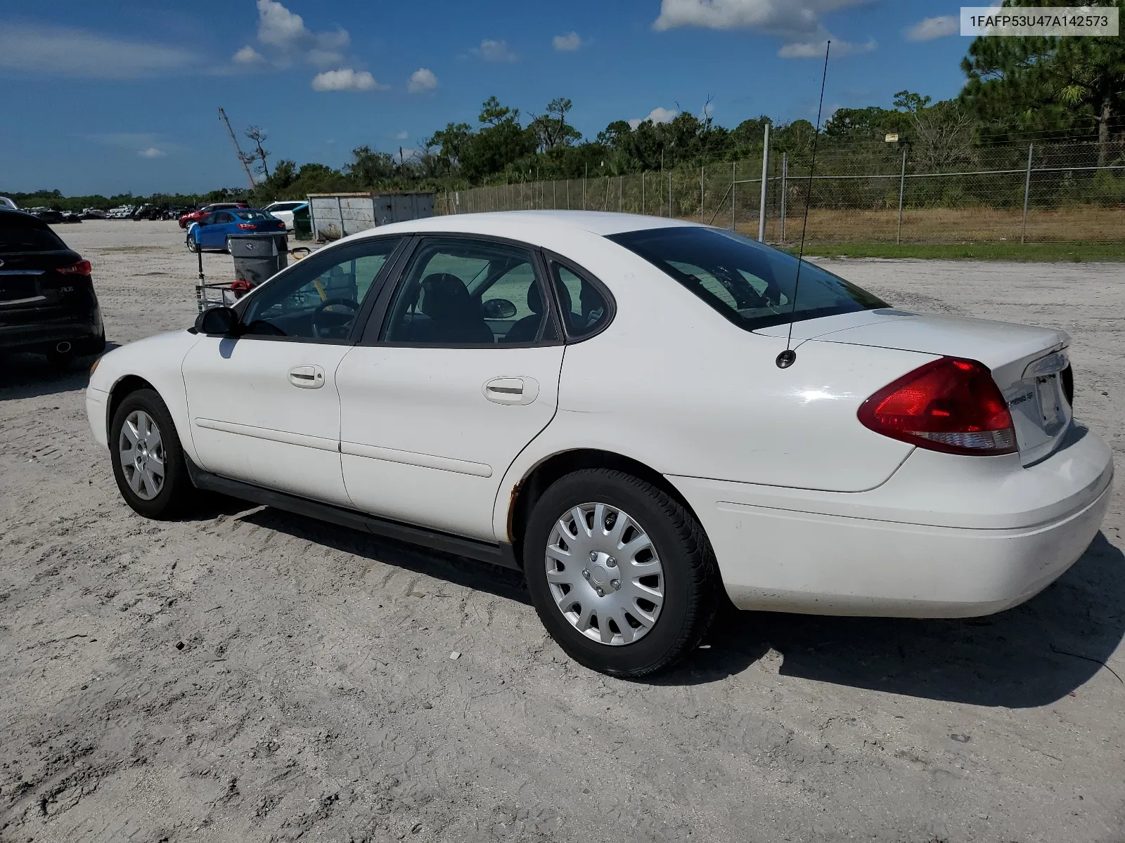 1FAFP53U47A142573 2007 Ford Taurus Se