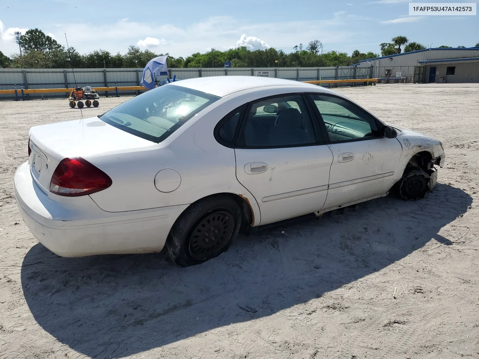 2007 Ford Taurus Se VIN: 1FAFP53U47A142573 Lot: 65277344