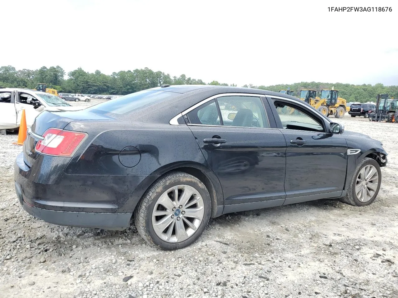 2010 Ford Taurus Limited VIN: 1FAHP2FW3AG118676 Lot: 64737094