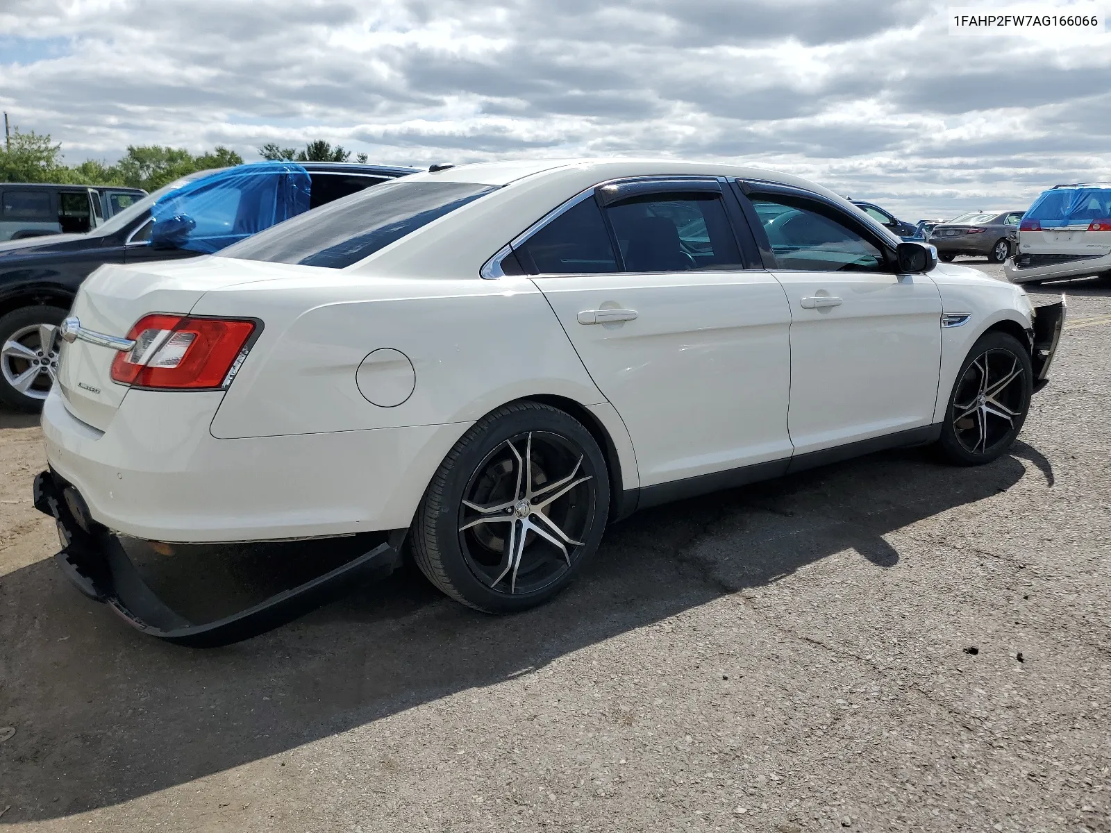 2010 Ford Taurus Limited VIN: 1FAHP2FW7AG166066 Lot: 68025834