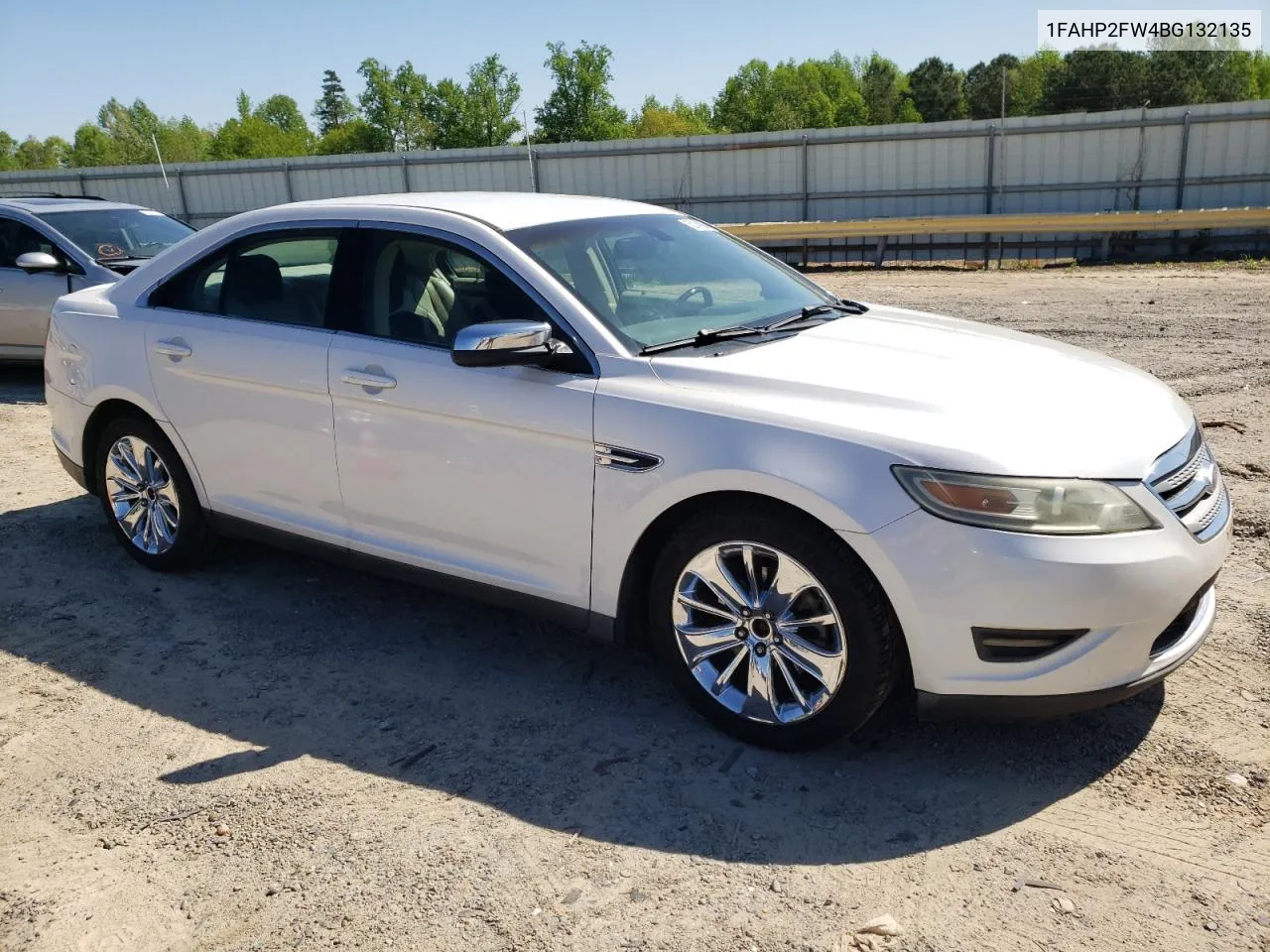 2011 Ford Taurus Limited VIN: 1FAHP2FW4BG132135 Lot: 52148904