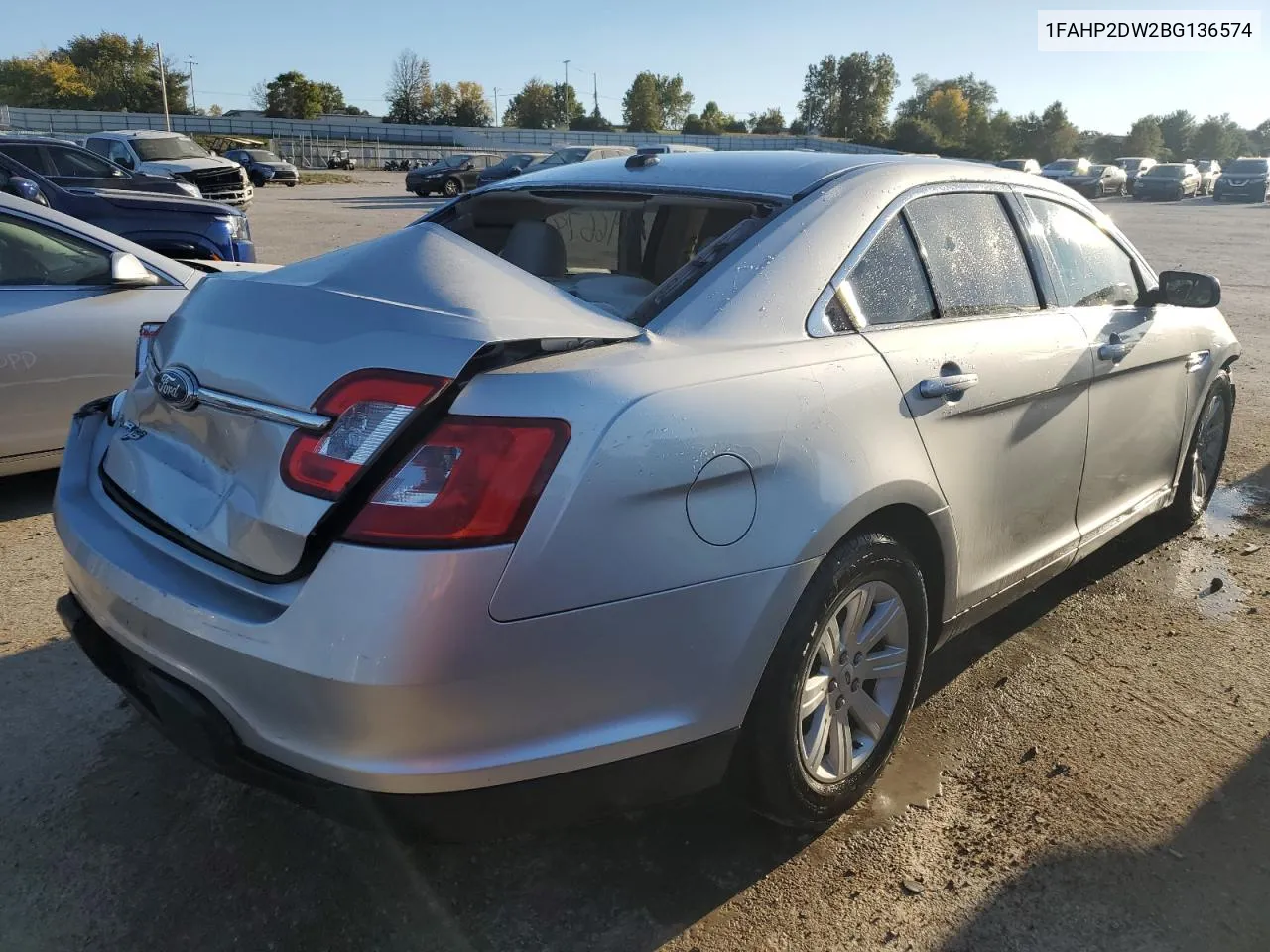 1FAHP2DW2BG136574 2011 Ford Taurus Se