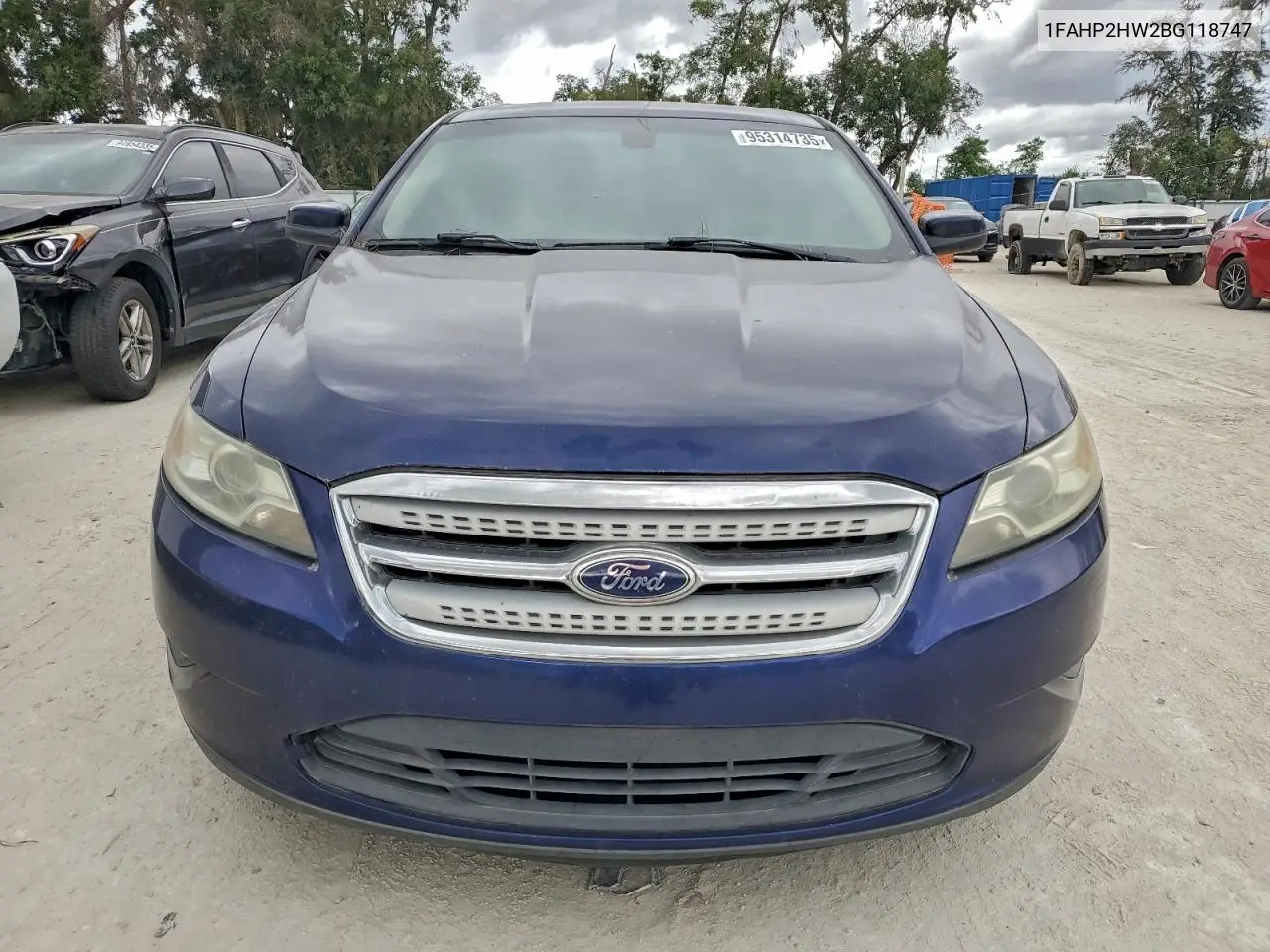 1FAHP2HW2BG118747 2011 Ford Taurus Sel