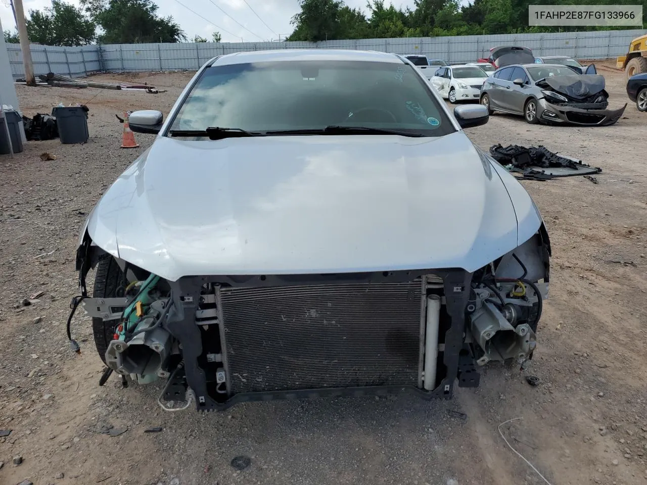 1FAHP2E87FG133966 2015 Ford Taurus Sel