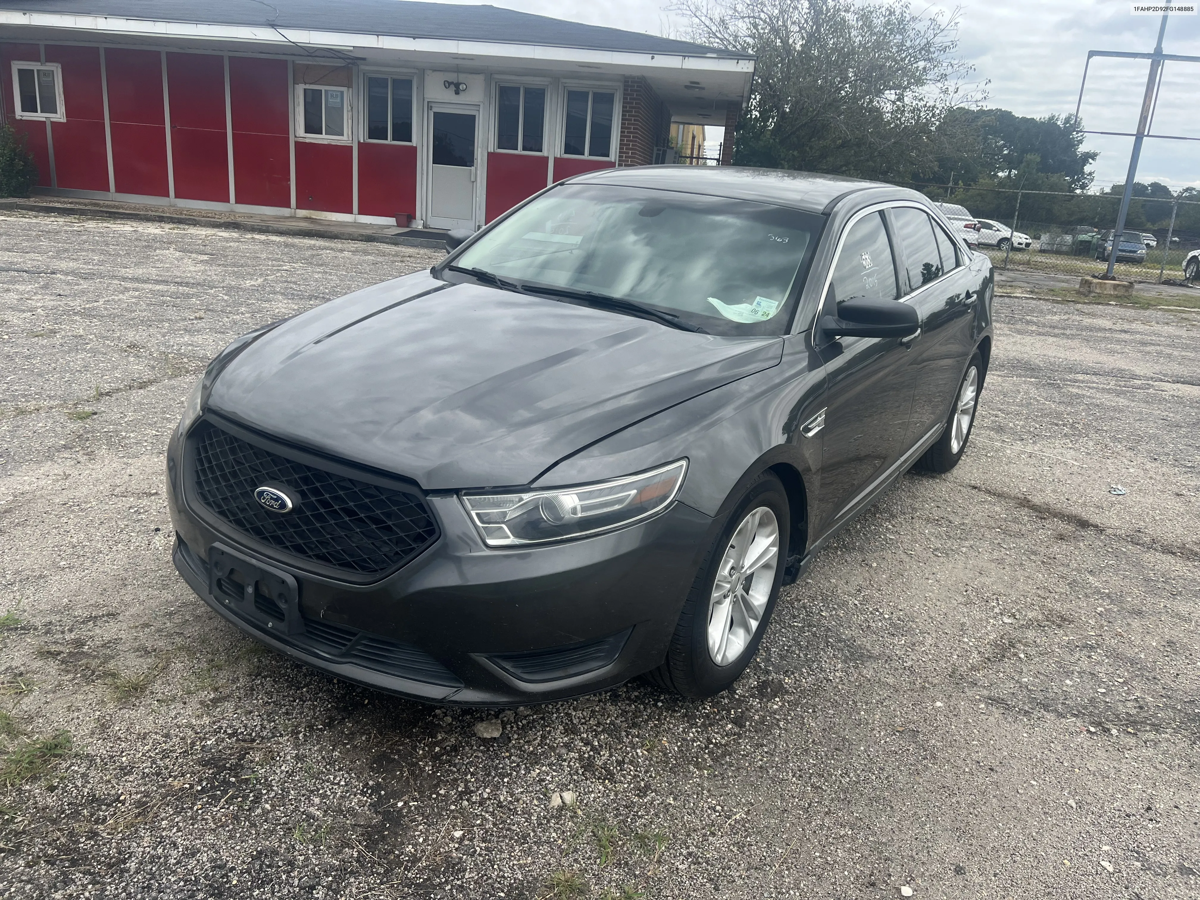 1FAHP2D92FG148885 2015 Ford Taurus Se