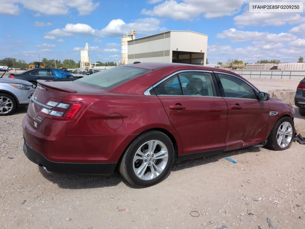 1FAHP2E85FG209250 2015 Ford Taurus Sel