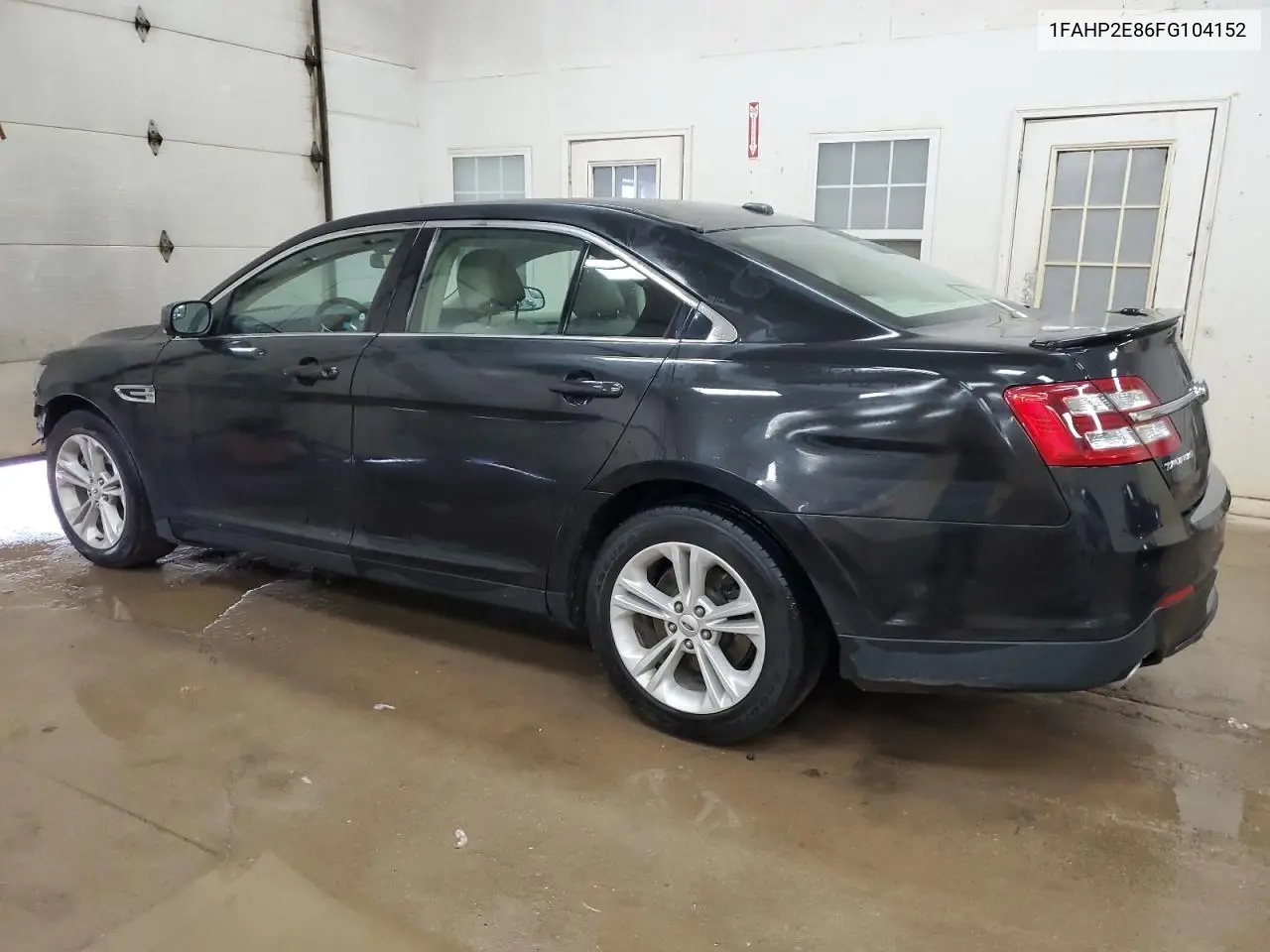 1FAHP2E86FG104152 2015 Ford Taurus Sel