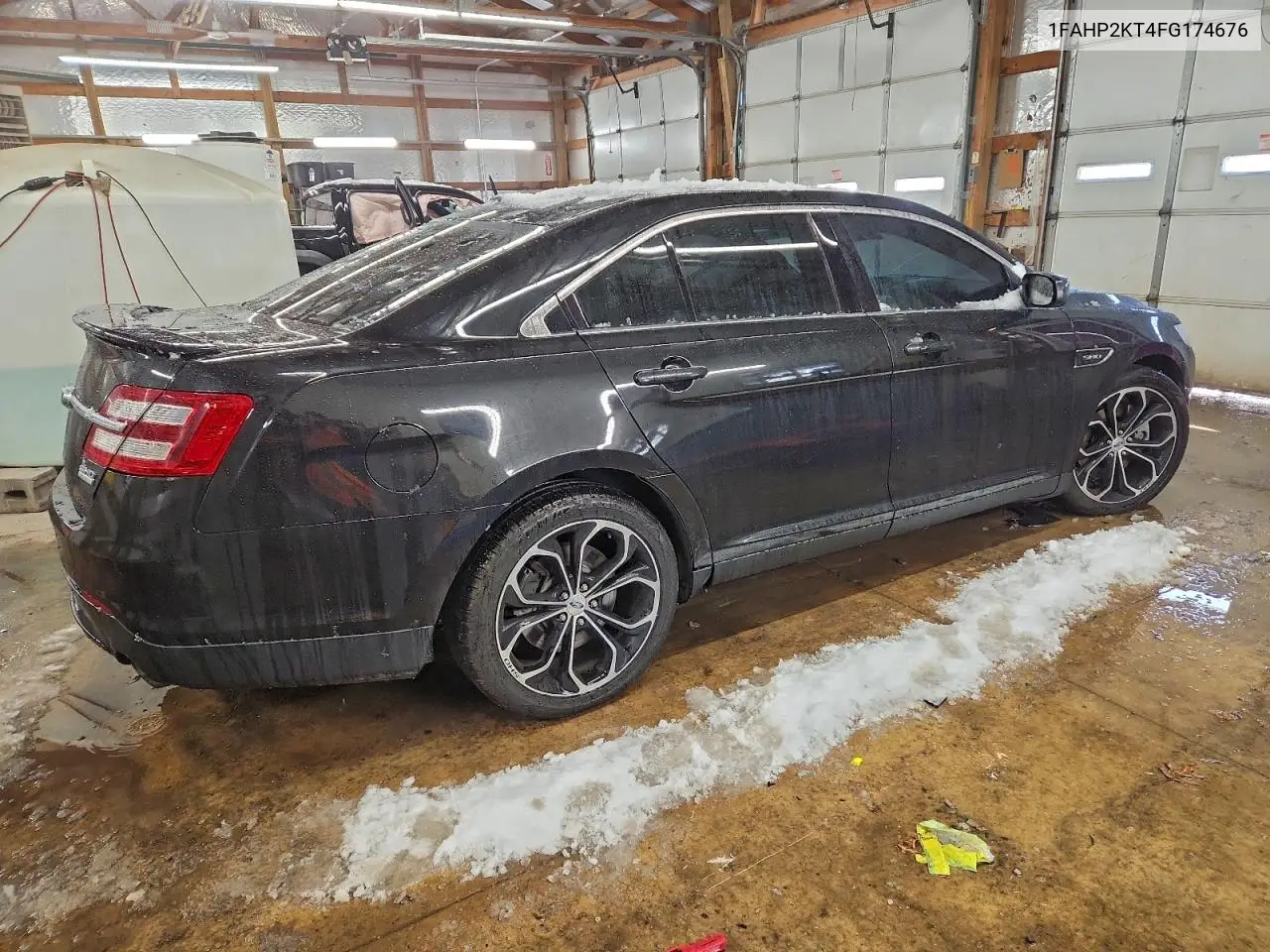 1FAHP2KT4FG174676 2015 Ford Taurus Sho