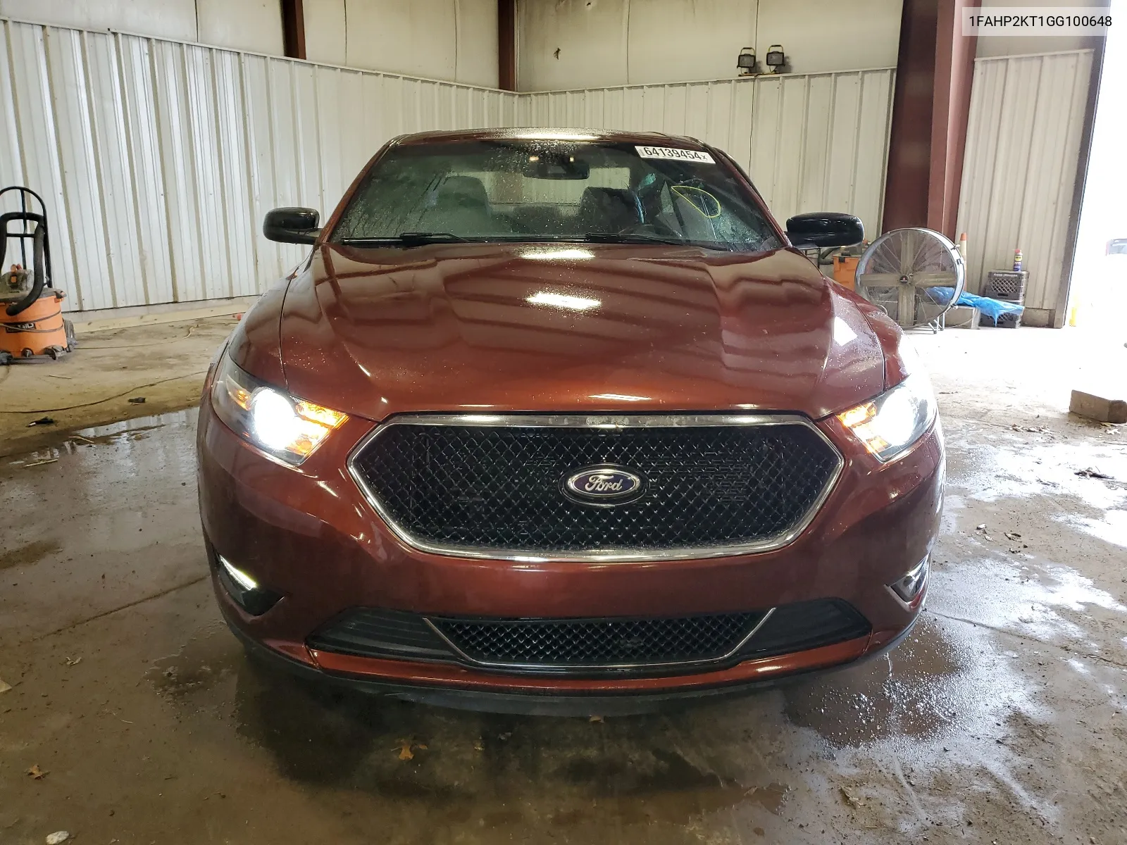 1FAHP2KT1GG100648 2016 Ford Taurus Sho