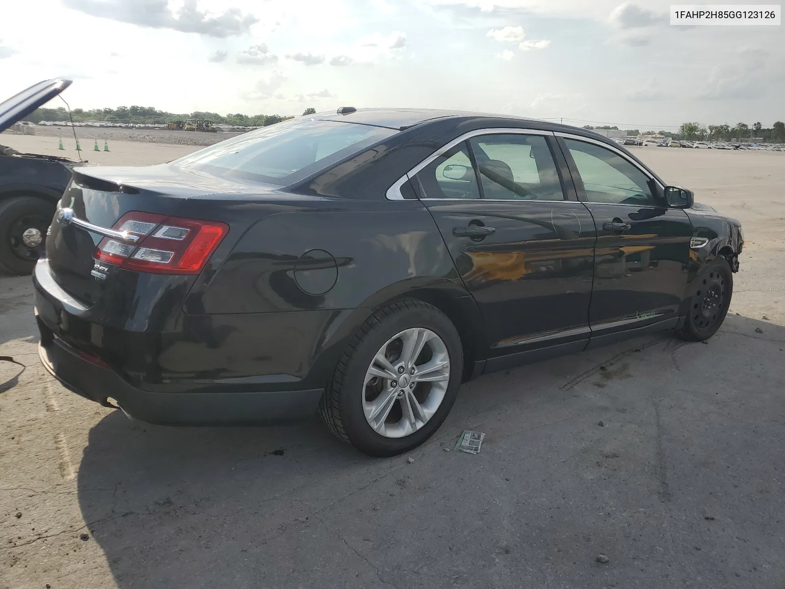 1FAHP2H85GG123126 2016 Ford Taurus Sel