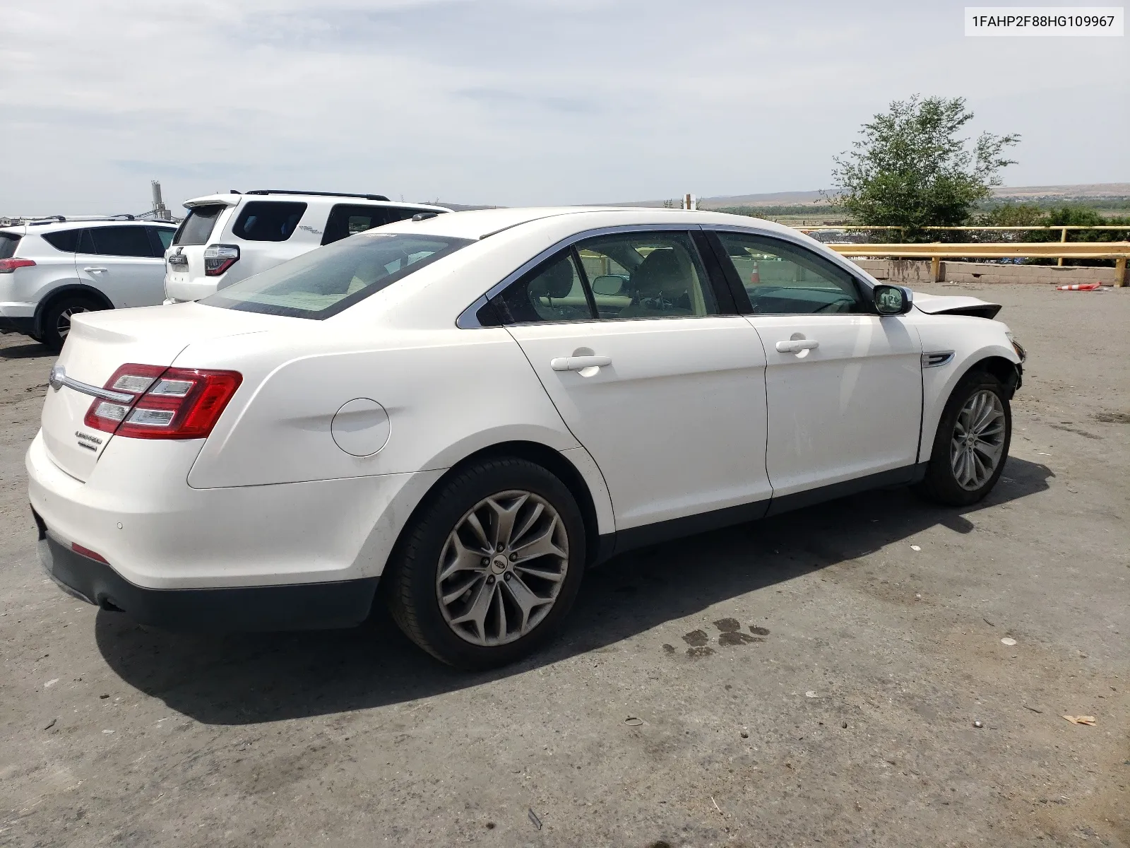 1FAHP2F88HG109967 2017 Ford Taurus Limited