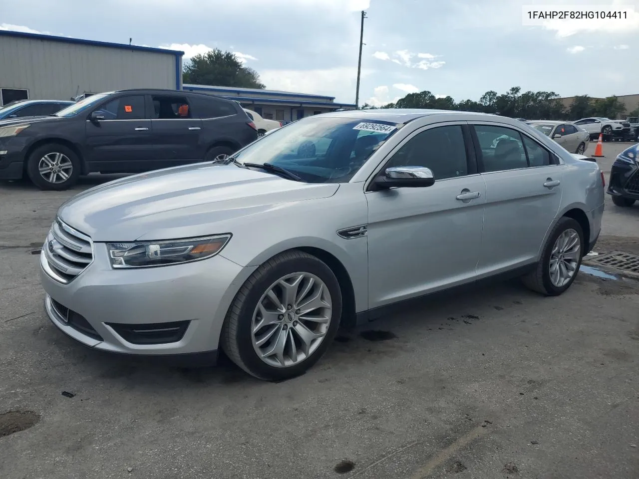 1FAHP2F82HG104411 2017 Ford Taurus Limited