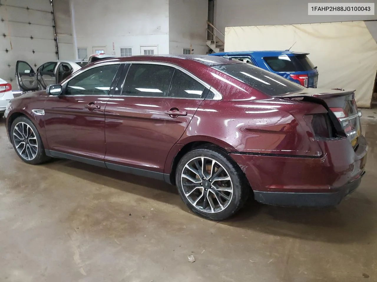 1FAHP2H88JG100043 2018 Ford Taurus Sel