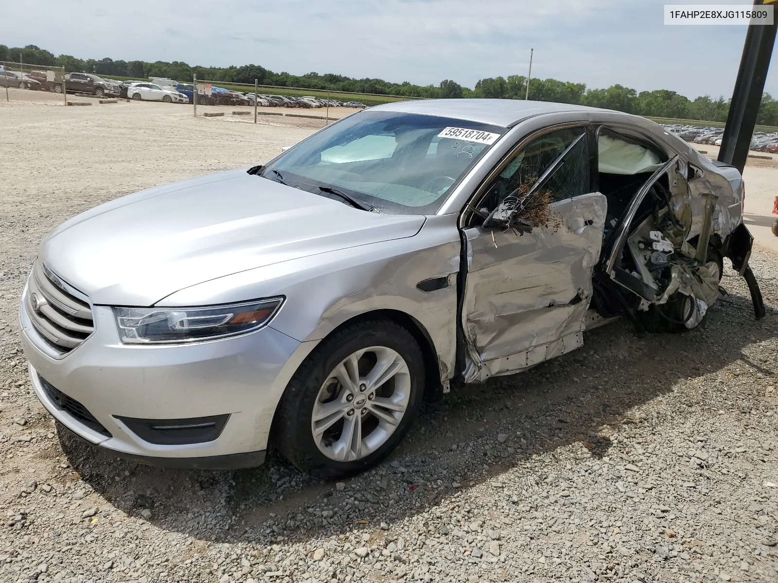 1FAHP2E8XJG115809 2018 Ford Taurus Sel