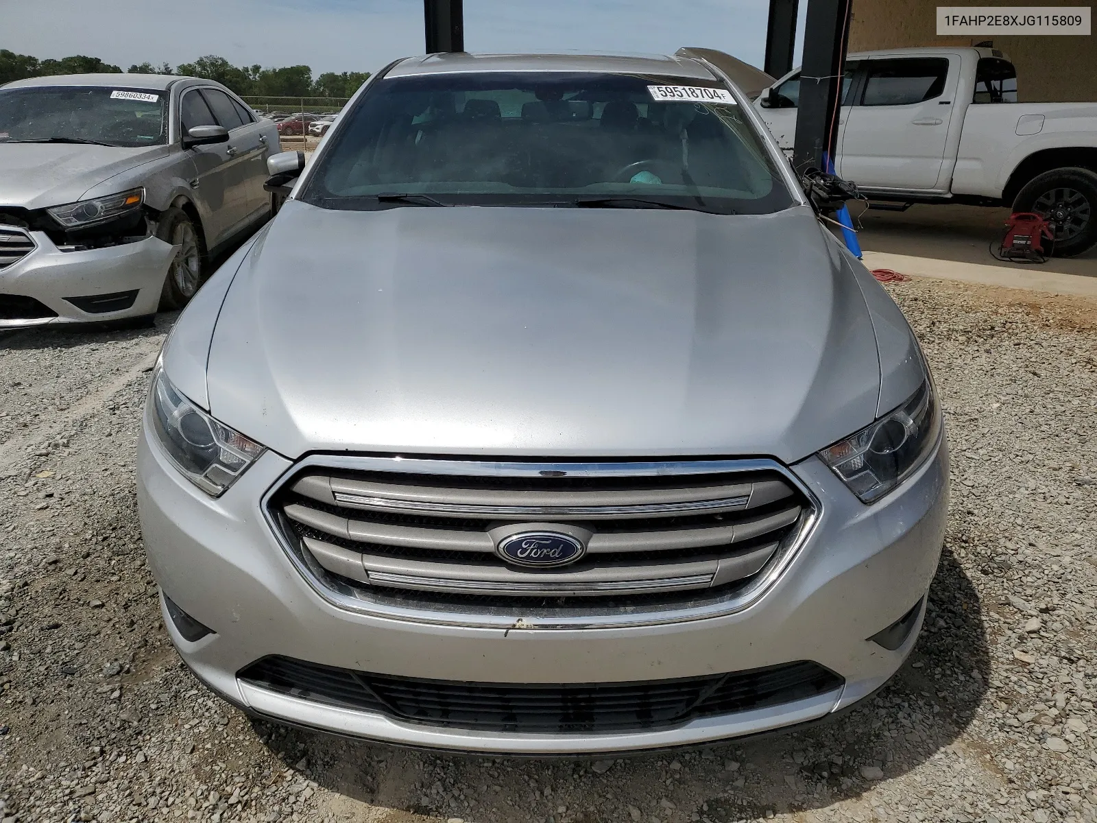 1FAHP2E8XJG115809 2018 Ford Taurus Sel