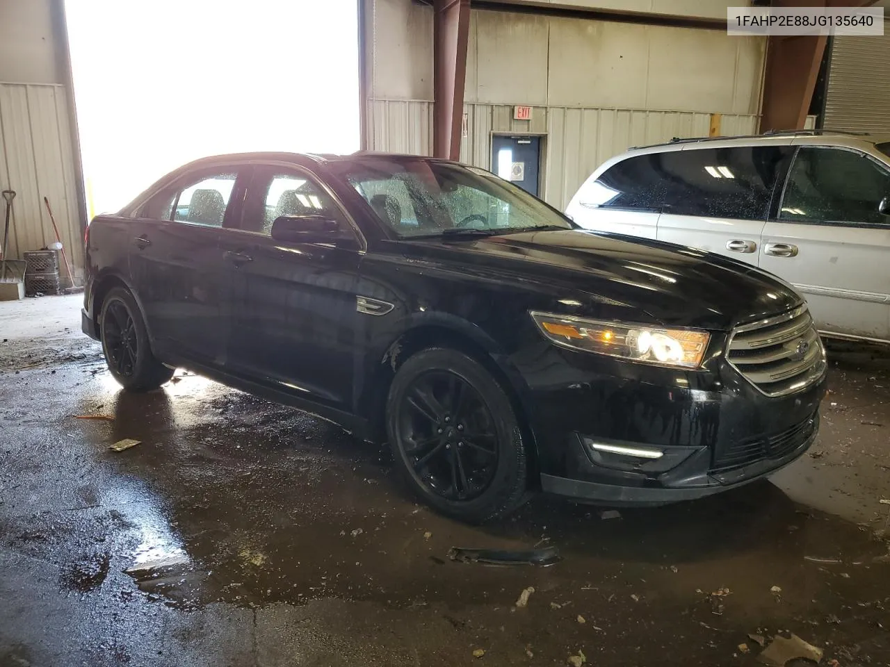 1FAHP2E88JG135640 2018 Ford Taurus Sel