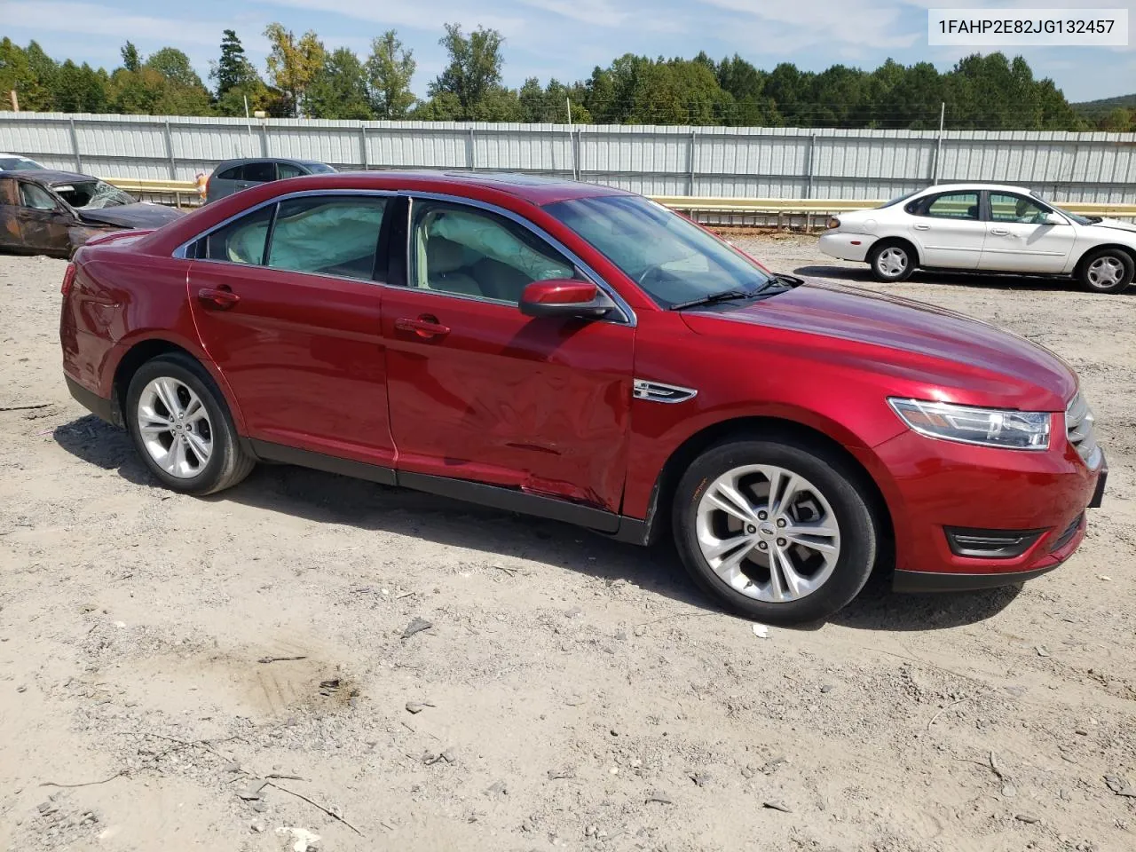 1FAHP2E82JG132457 2018 Ford Taurus Sel