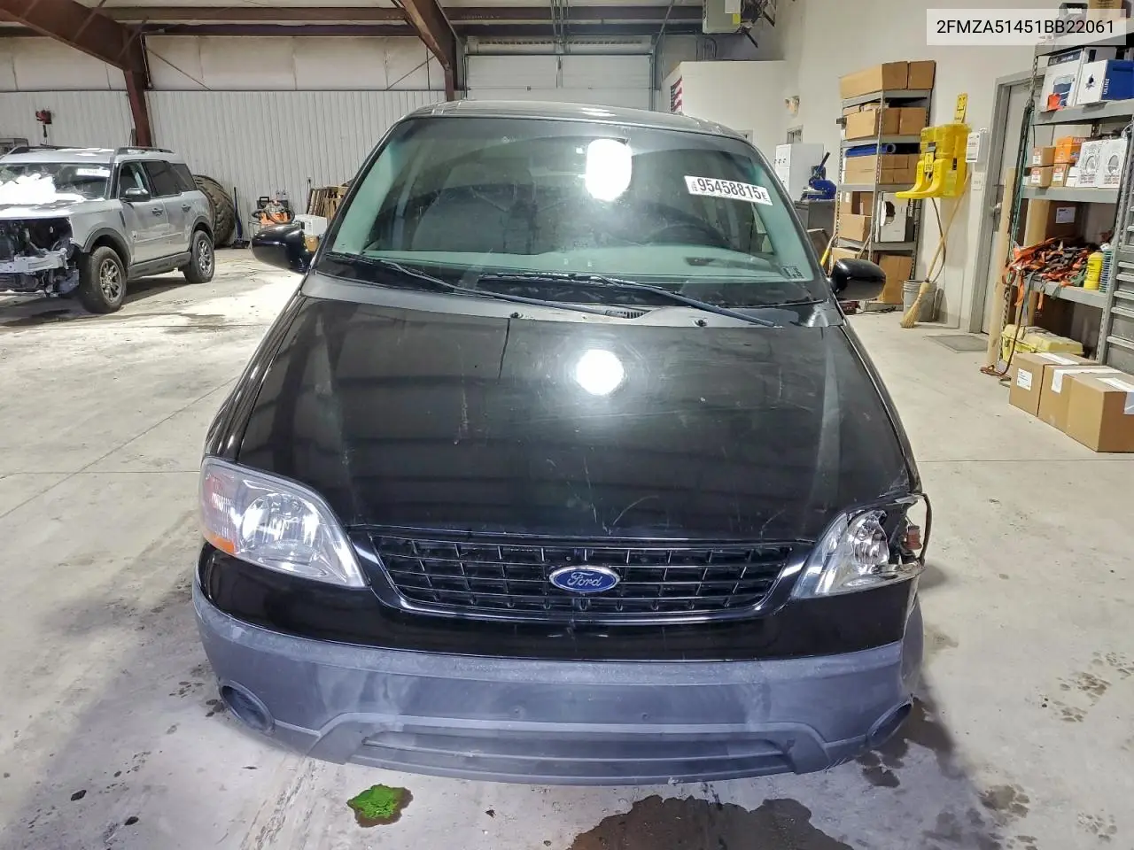 2FMZA51451BB22061 2001 Ford Windstar Lx