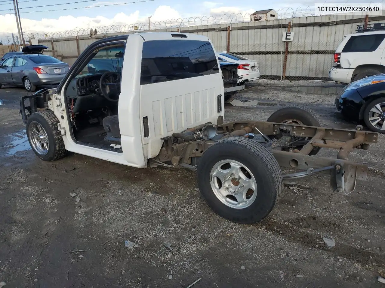 1GTEC14W2XZ504640 1999 GMC New Sierra C1500