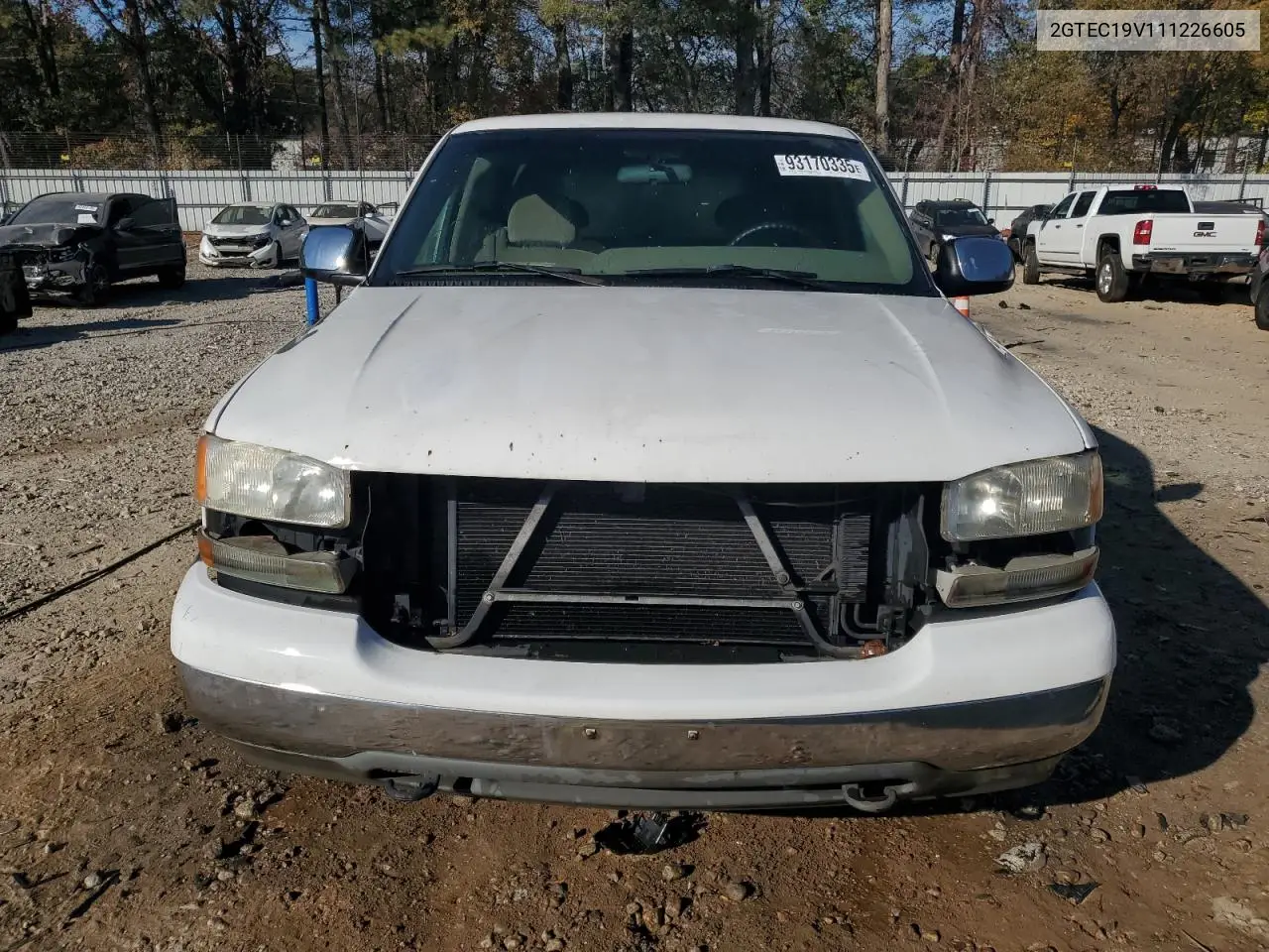 2GTEC19V111226605 2001 GMC New Sierra C1500