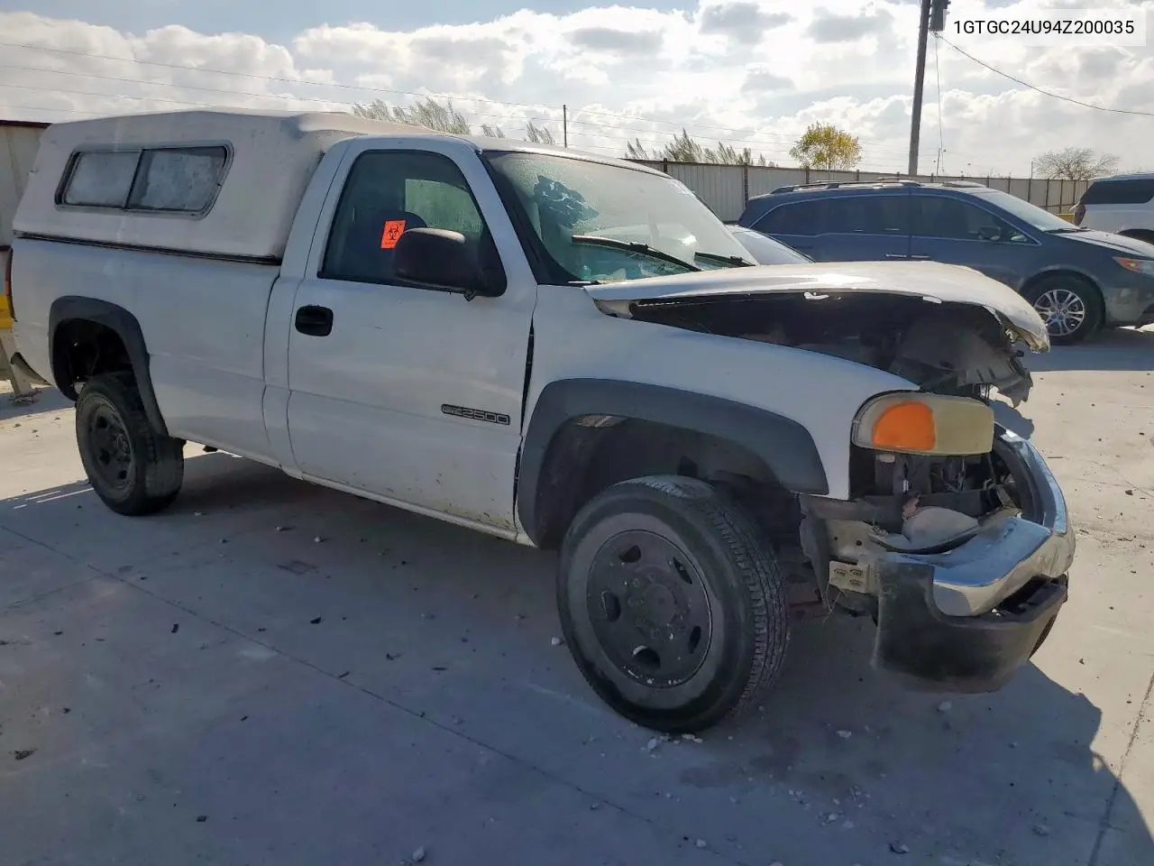 1GTGC24U94Z200035 2004 GMC New Sierra C2500