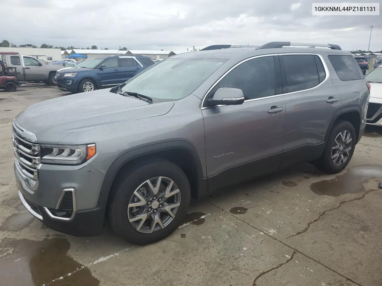 1GKKNML44PZ181131 2018 GMC Acadia Slt