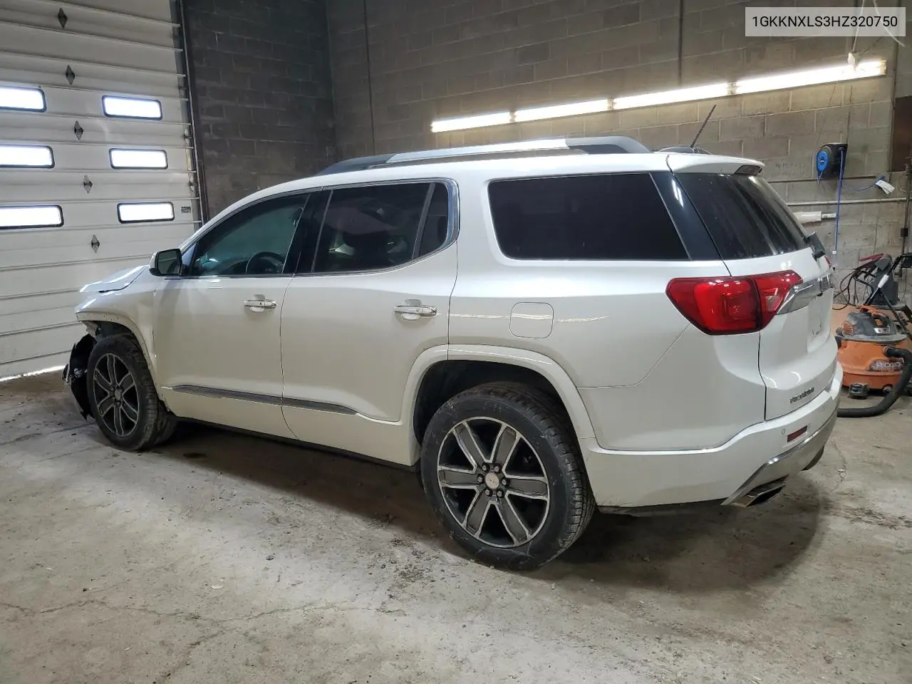 1GKKNXLS3HZ320750 2017 GMC Acadia Denali